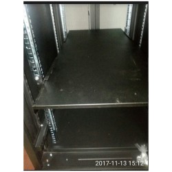 Rack de Piso 2.1m, 42u 7ft, en Aluminio, Perfil Roscado, tornillos clasico, Fab. Nac, pintado en Negro.