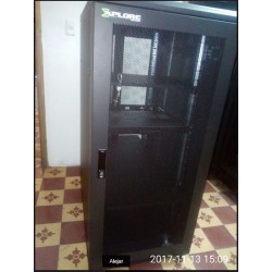 Gabinete piso 32rmu Prf 100cm, Alt 160cm, 4 Puertas Fte Micro Perfora, Extrac, Ruedas, desarmado. Negro. Gtia: Nuevos